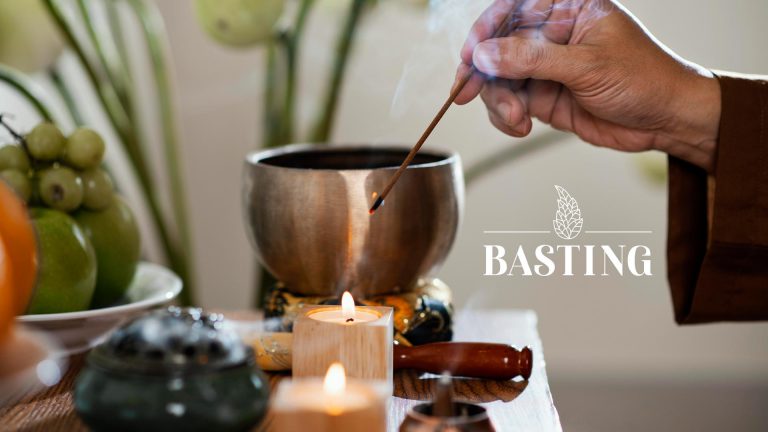 عود در عطر سازی